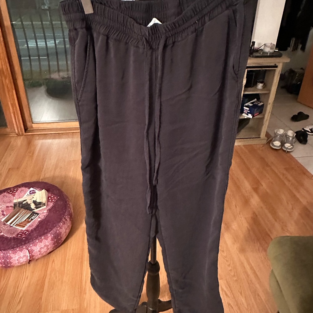 Black capri trousers summer wear